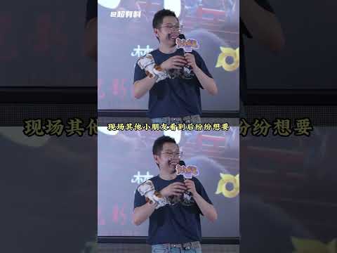 导演很好的守护住了每个孩子的童真！#电影大唐妖探#大唐妖探导演为小朋友作画圆梦